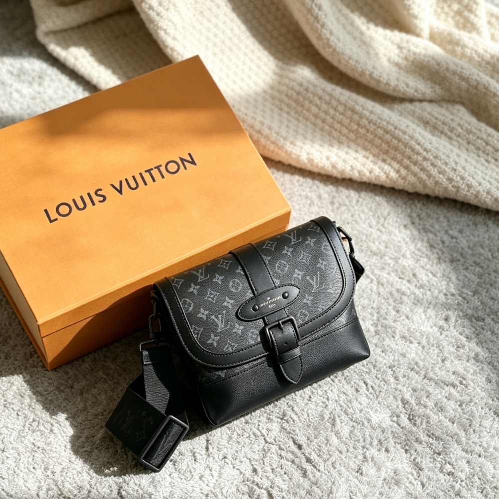 Louis Vuitton Messenger PM Bag